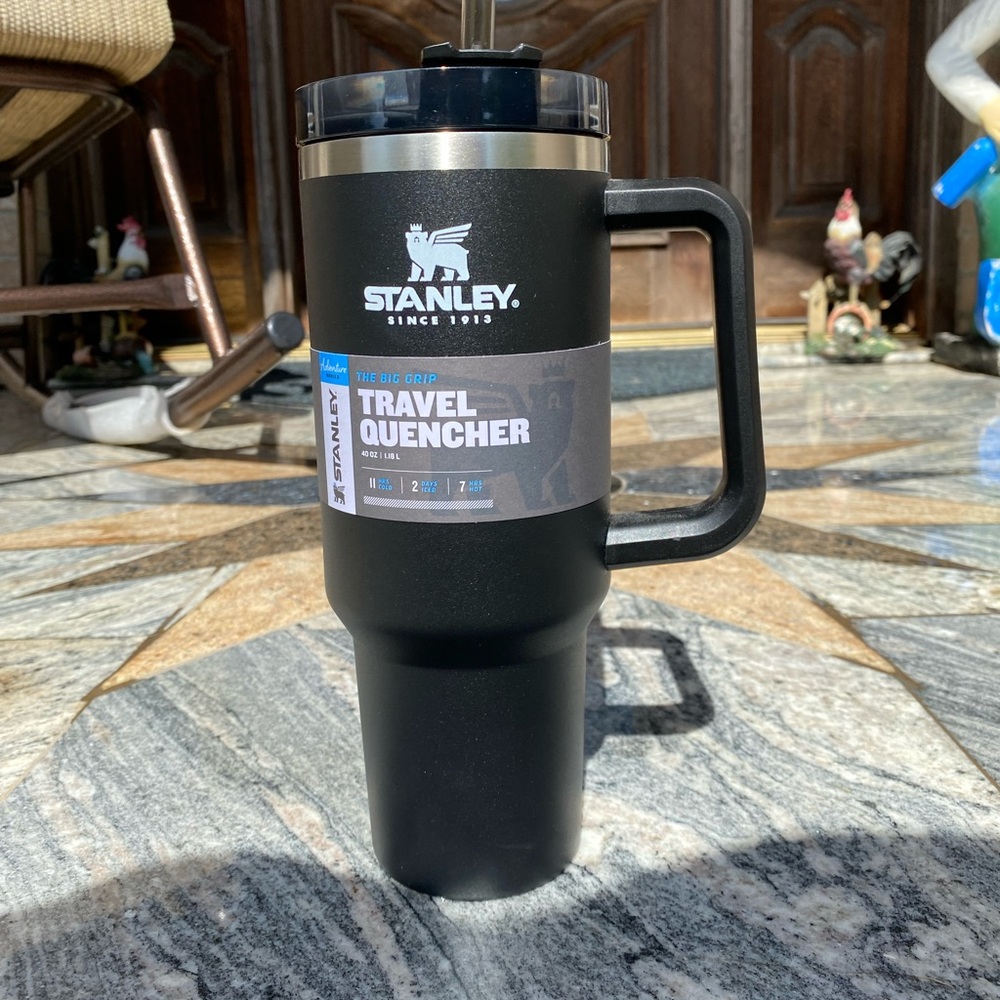 Stanley Travel Quencher 40oz the Big Grip.